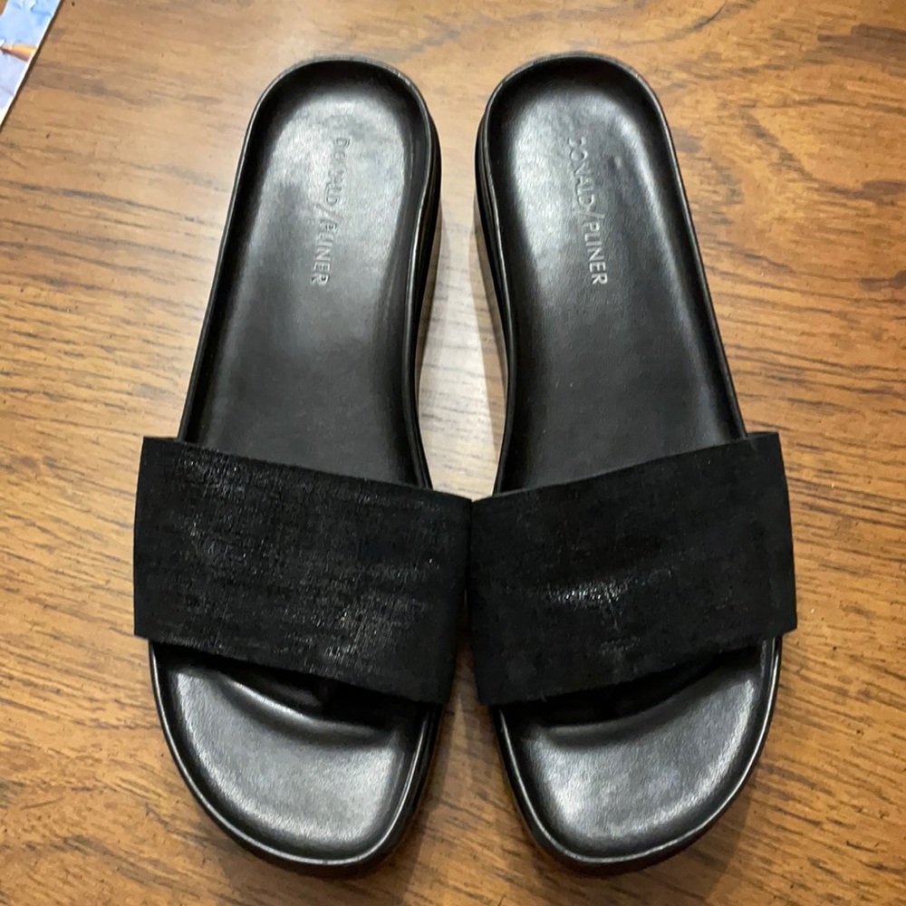 Donald J Pliner sandals